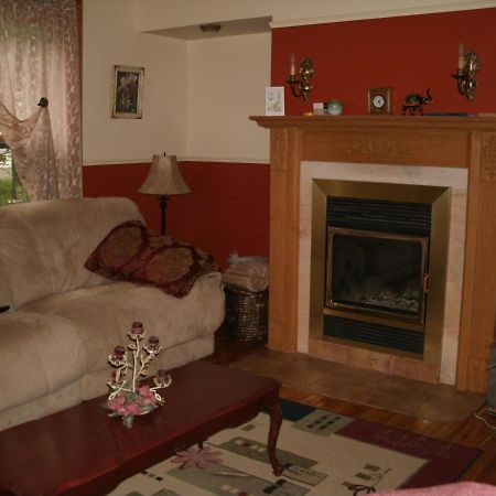 Ici Et Maintenant Bed & Breakfast Magog Eksteriør bilde
