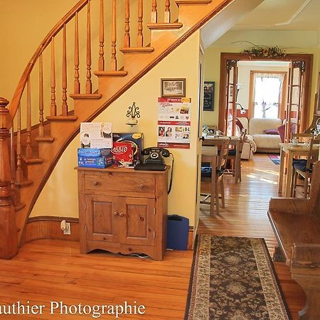 Ici Et Maintenant Bed & Breakfast Magog Eksteriør bilde