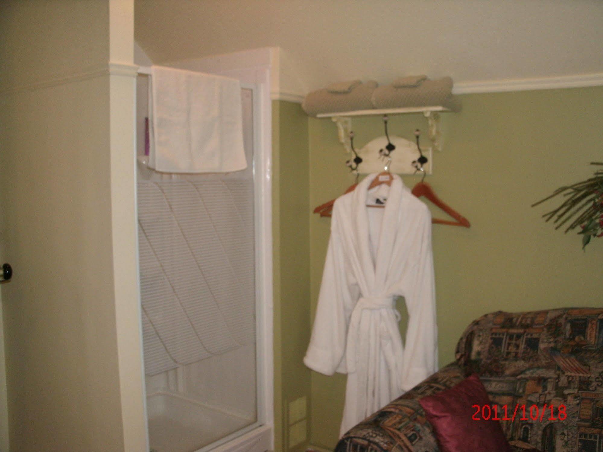 Ici Et Maintenant Bed & Breakfast Magog Eksteriør bilde