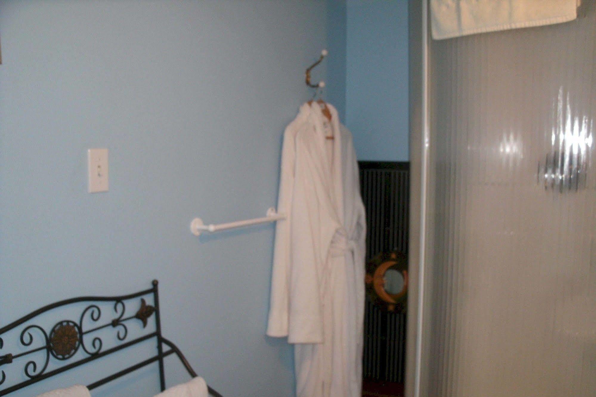 Ici Et Maintenant Bed & Breakfast Magog Eksteriør bilde